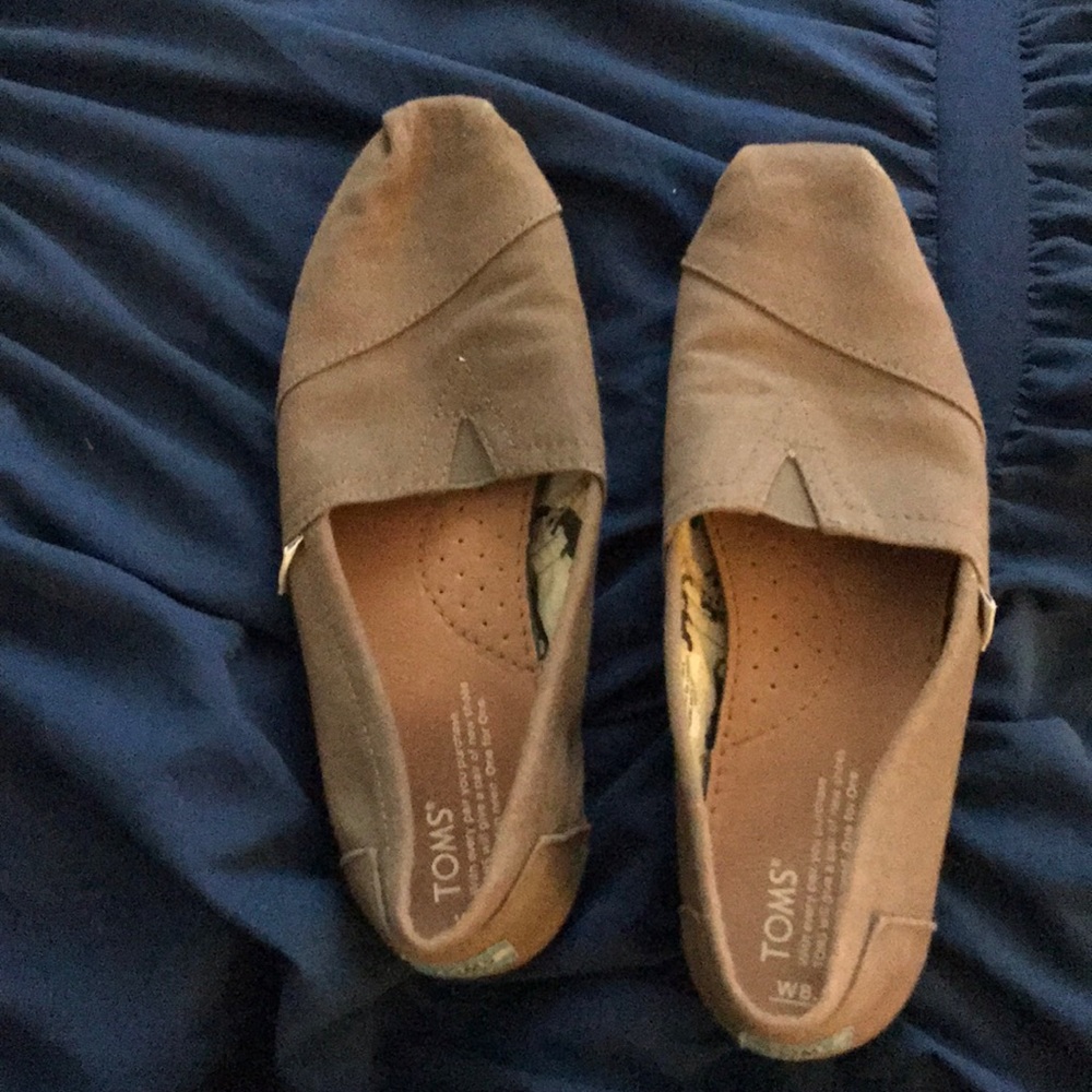 Toms slip on shoes